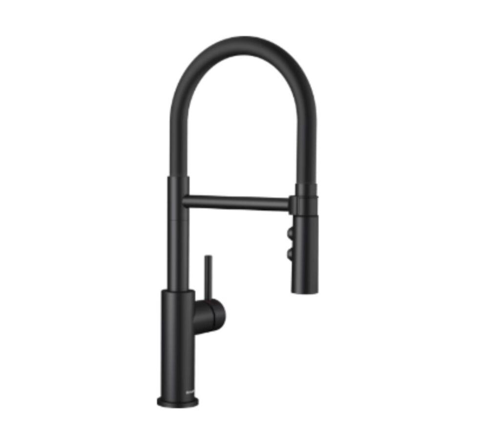 Moderner, mattschwarzer Wasserhahn mit gebogenem Auslauf und seitlichem Hebel, stilvoll und minimalistisch.